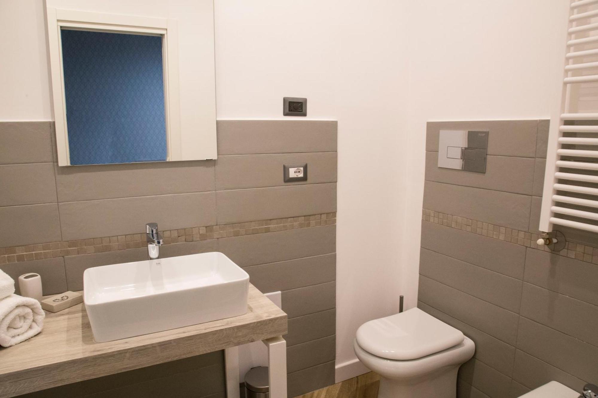 Rooms Garibaldi Νάπολη Εξωτερικό φωτογραφία